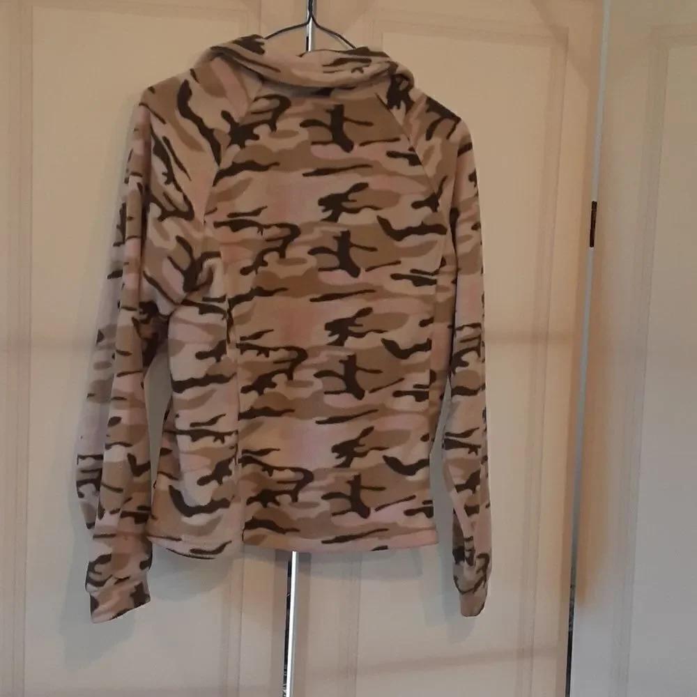 ‎Columbia camoflage Y14/16 fleece jacket